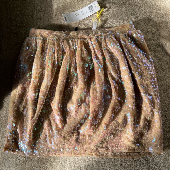 BCBG Generation Sequin Skirt NWT - Picture 2 of 6
